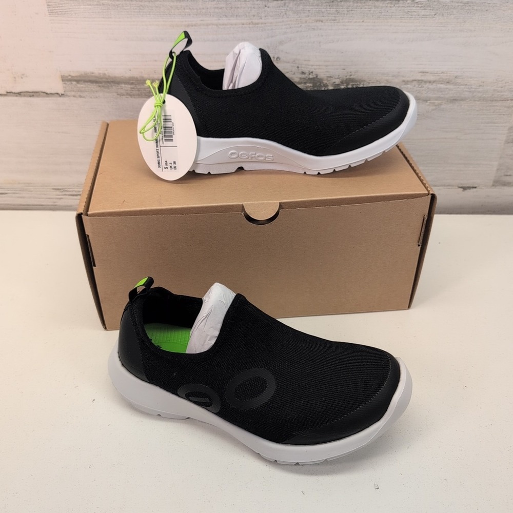 New Oofos Women's Size 5 OOmg Eezee Mesh Low Slip  On Comfort Shoe White/Black